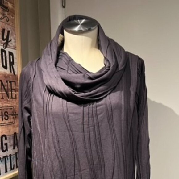 cowlneck purple blouse w pockets NWT - Picture 12 of 12